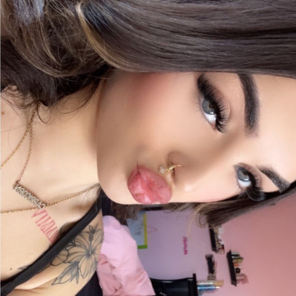 Meet your Posher, Zatayla